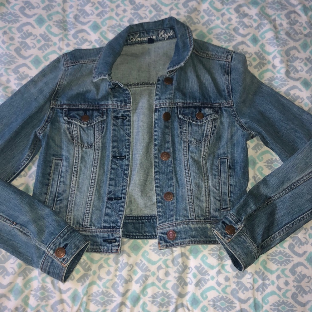 Blue cropped American Eagle jean jacket